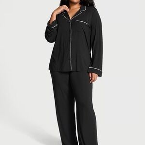 Victoria’s Secret Women's Black Pajama Set